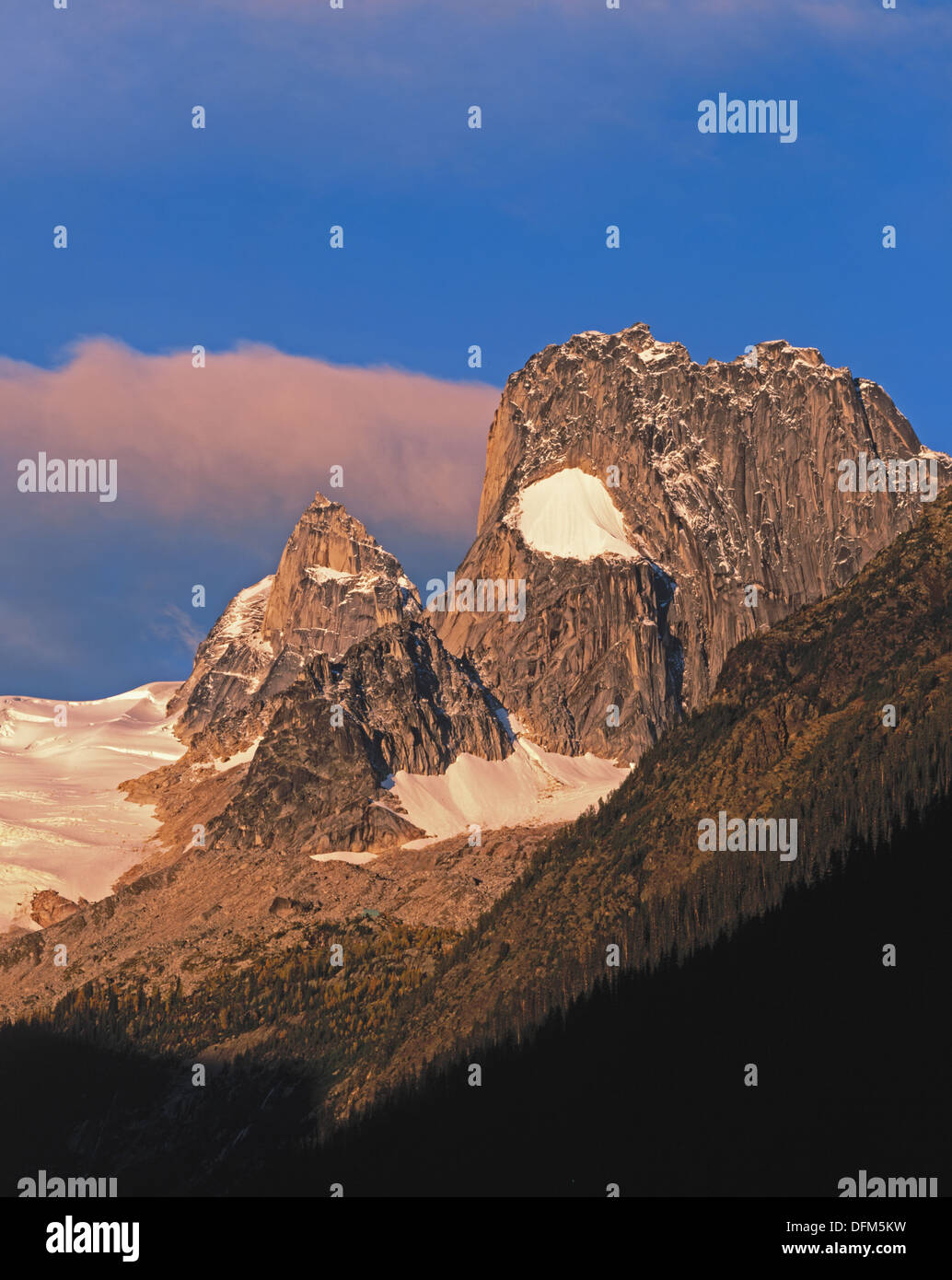 Purcell Mountains At Sunrise Hi res Stock Photography And Images Alamy purcell-mountains-at-sunrise-hi-res-stock-photography-and-images-alamy