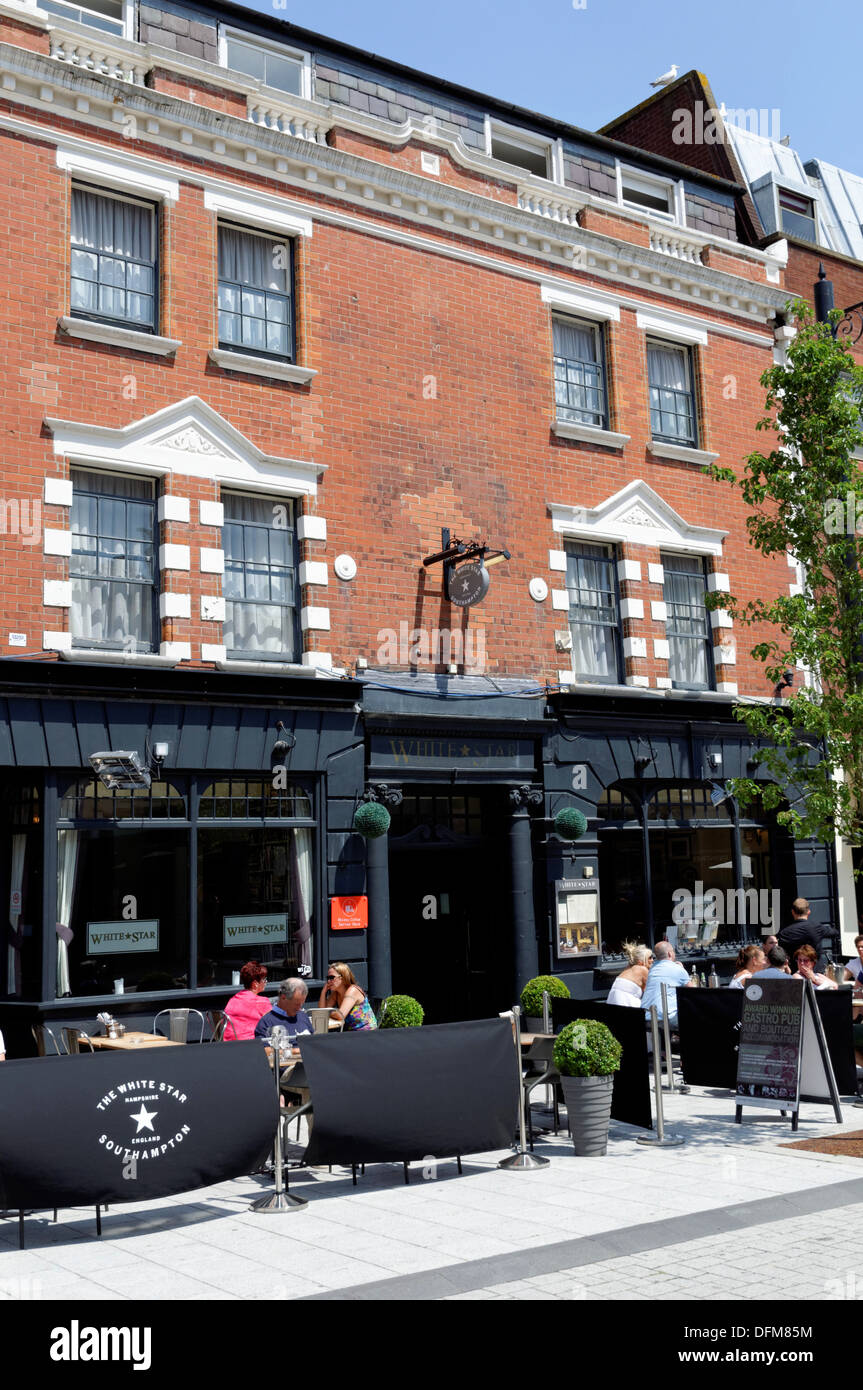 The white star resturant bar southampton hires stock photography and