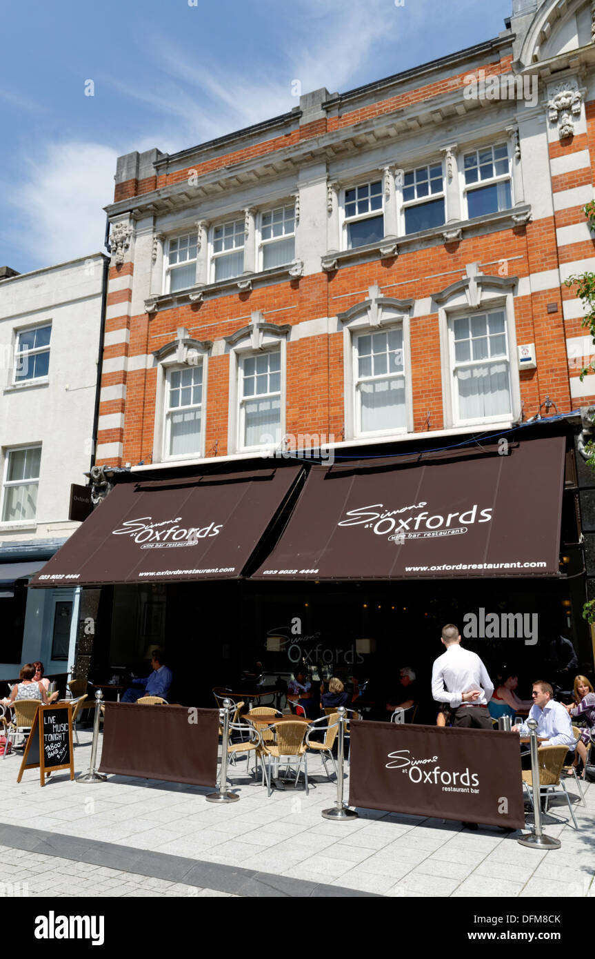 Simons at Oxfords Wine Bar Restaurant, Outside Eating, Oxford Street