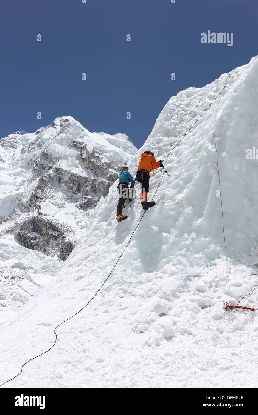 Climbing Mt. Everest Stock Photo Alamy