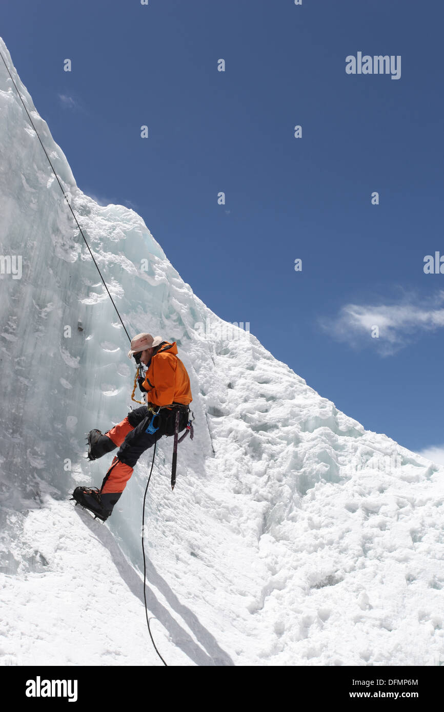 Climbing Mt. Everest Stock Photo Alamy