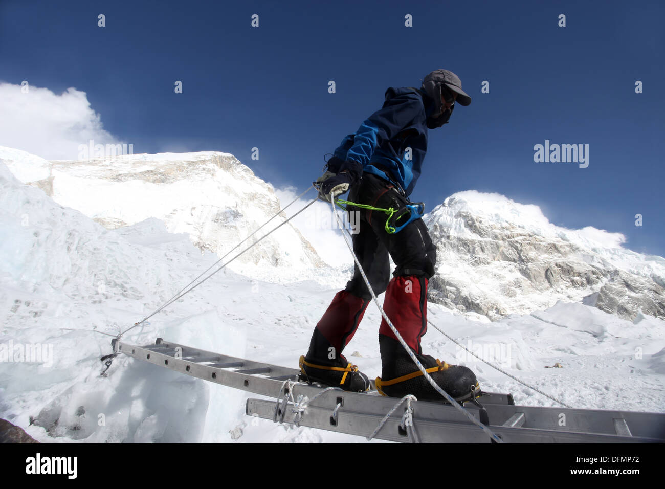 Climbing Mt. Everest Stock Photo Alamy