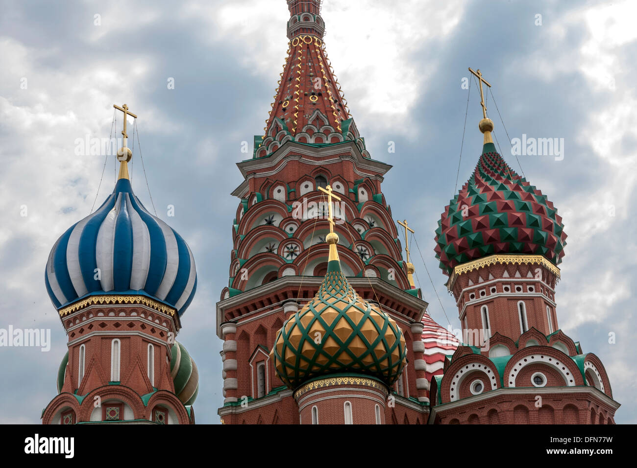 St basils cathedral hi-res stock photography and images - Alamy