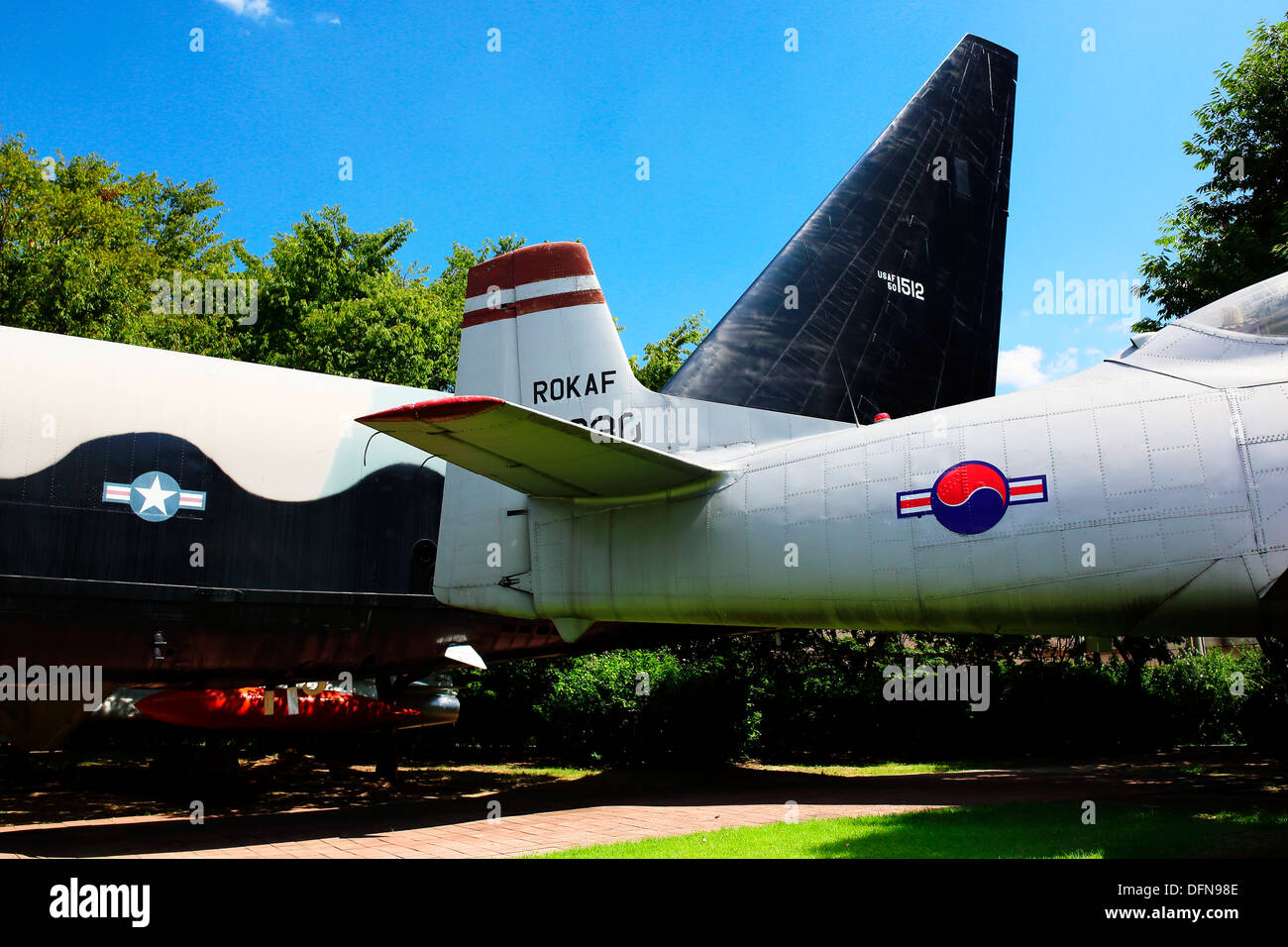 Korean war aircraft hi-res stock photography and images - Alamy