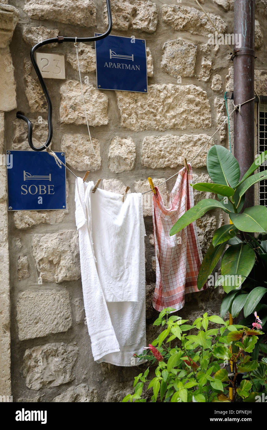 Croatia, Dubrovnik old town  ´Sobe´, room or bed and breakfast sign on a wall Stock Photo