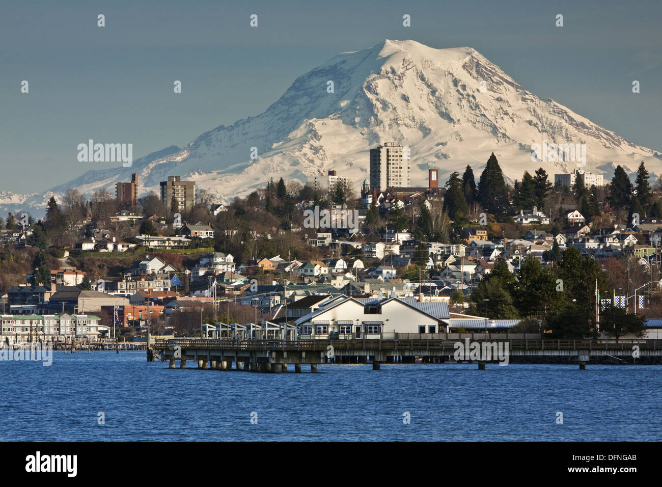 Mount Rainier over Washington Stock Photo 61324771 Alamy