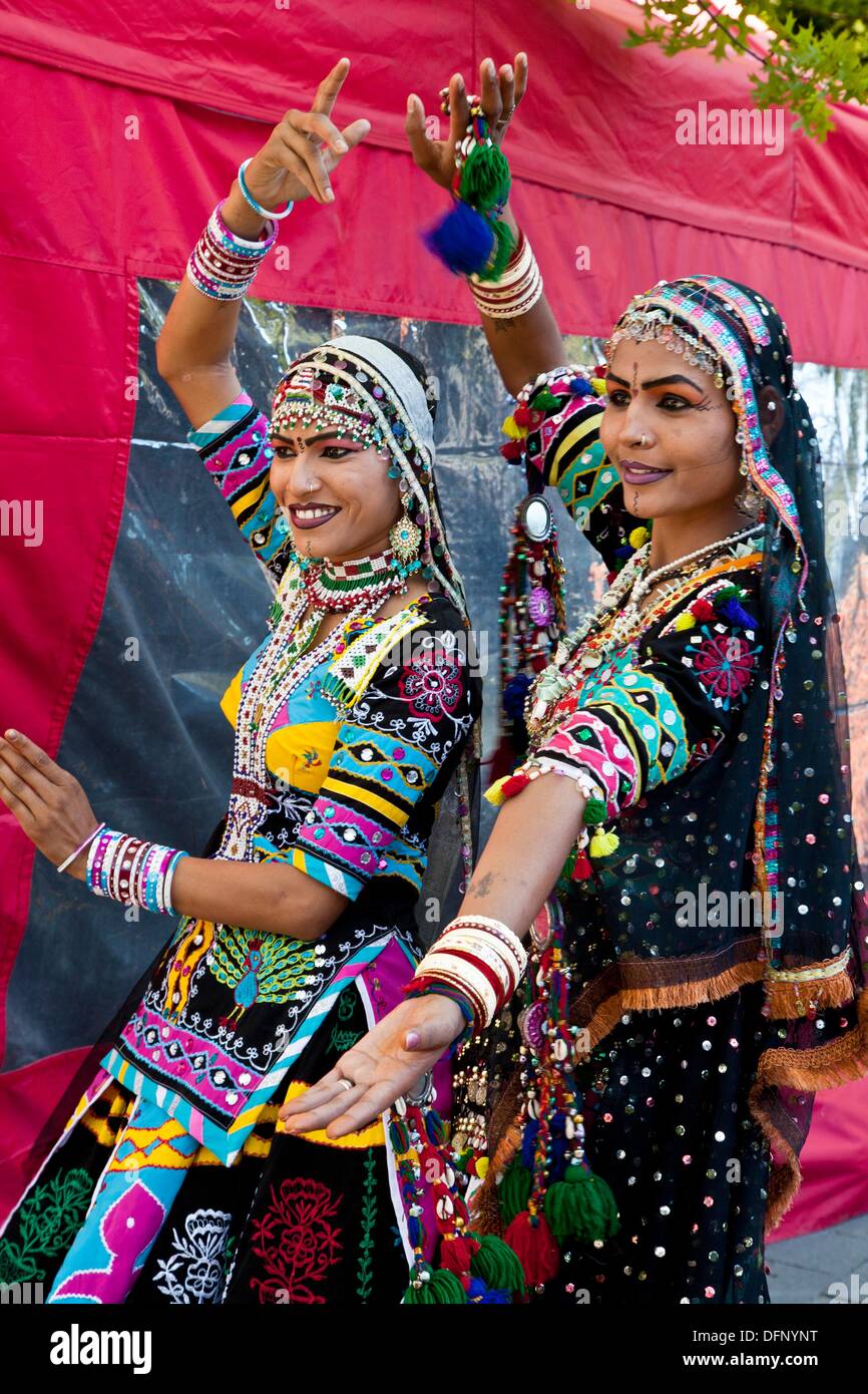 Garba costume...be in color | Garba, Indian classical dance, Bharatanatyam