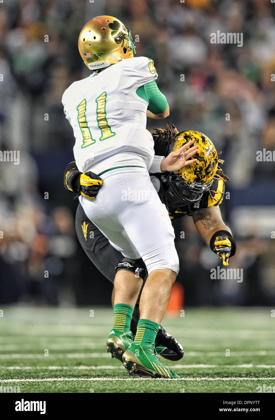 Tim Rees Football Notre Dame Fighting Irish quarterback Tommy Rees (11) gets rid of the ...