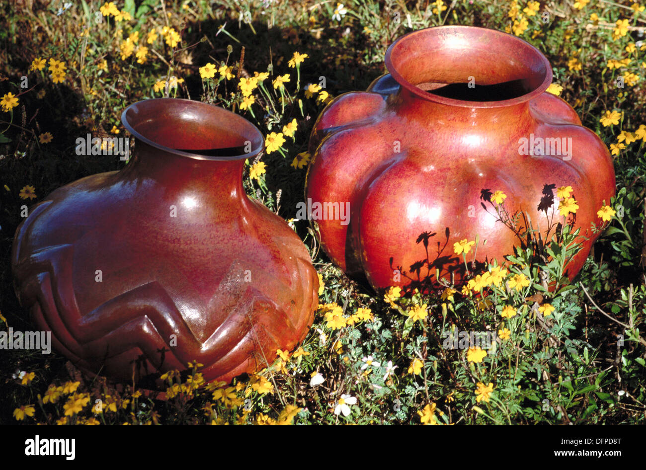 Copper vases, Santa Clara del Cobre, Michoacan, Mexico Stock Photo Alamy