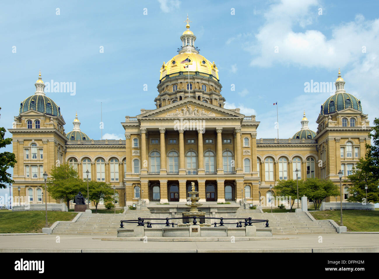 Iowa State Capital Builidng In Des Moines Iowa Usa Stock Photo Alamy