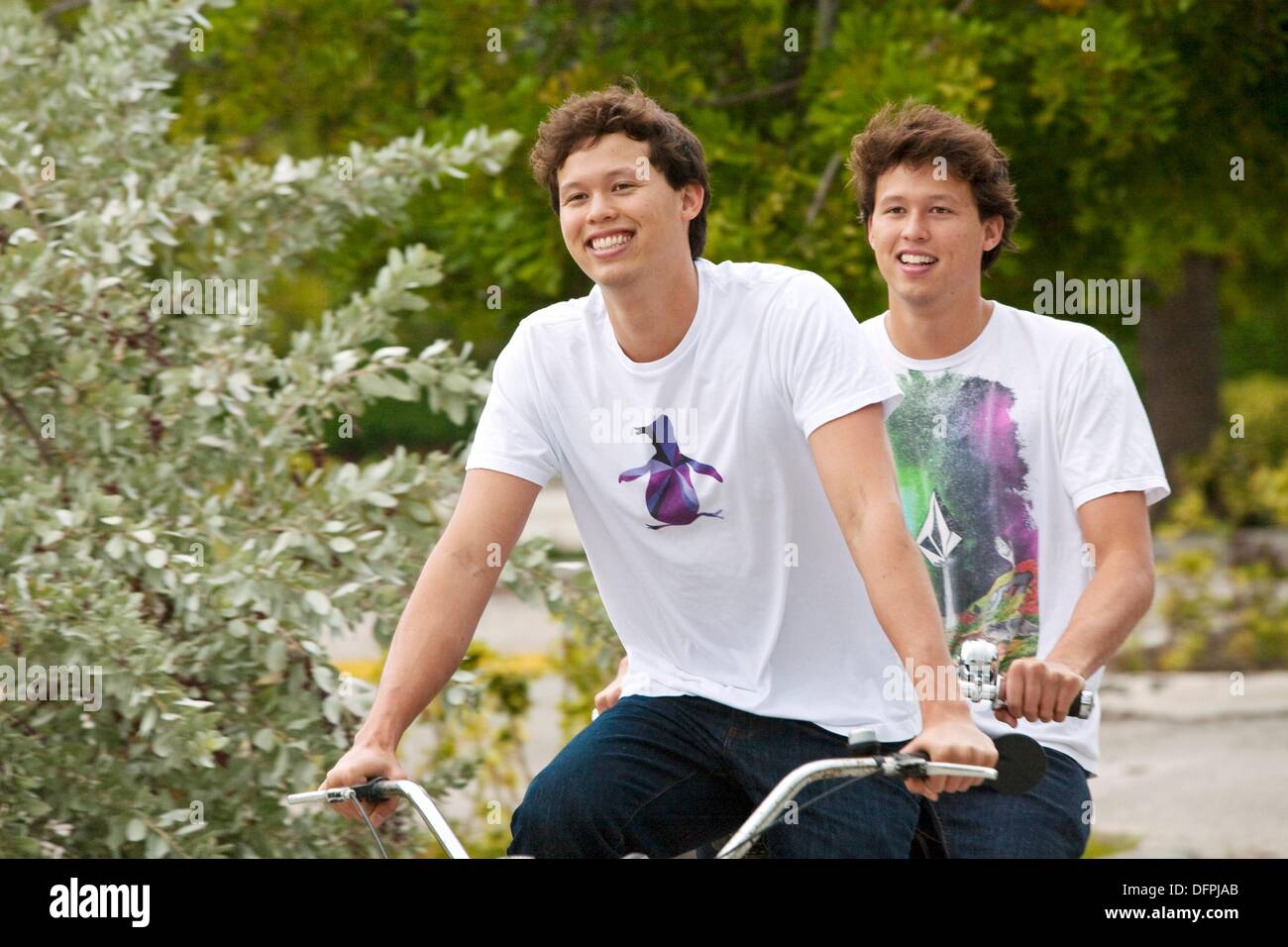 twin rider tandem bicycle