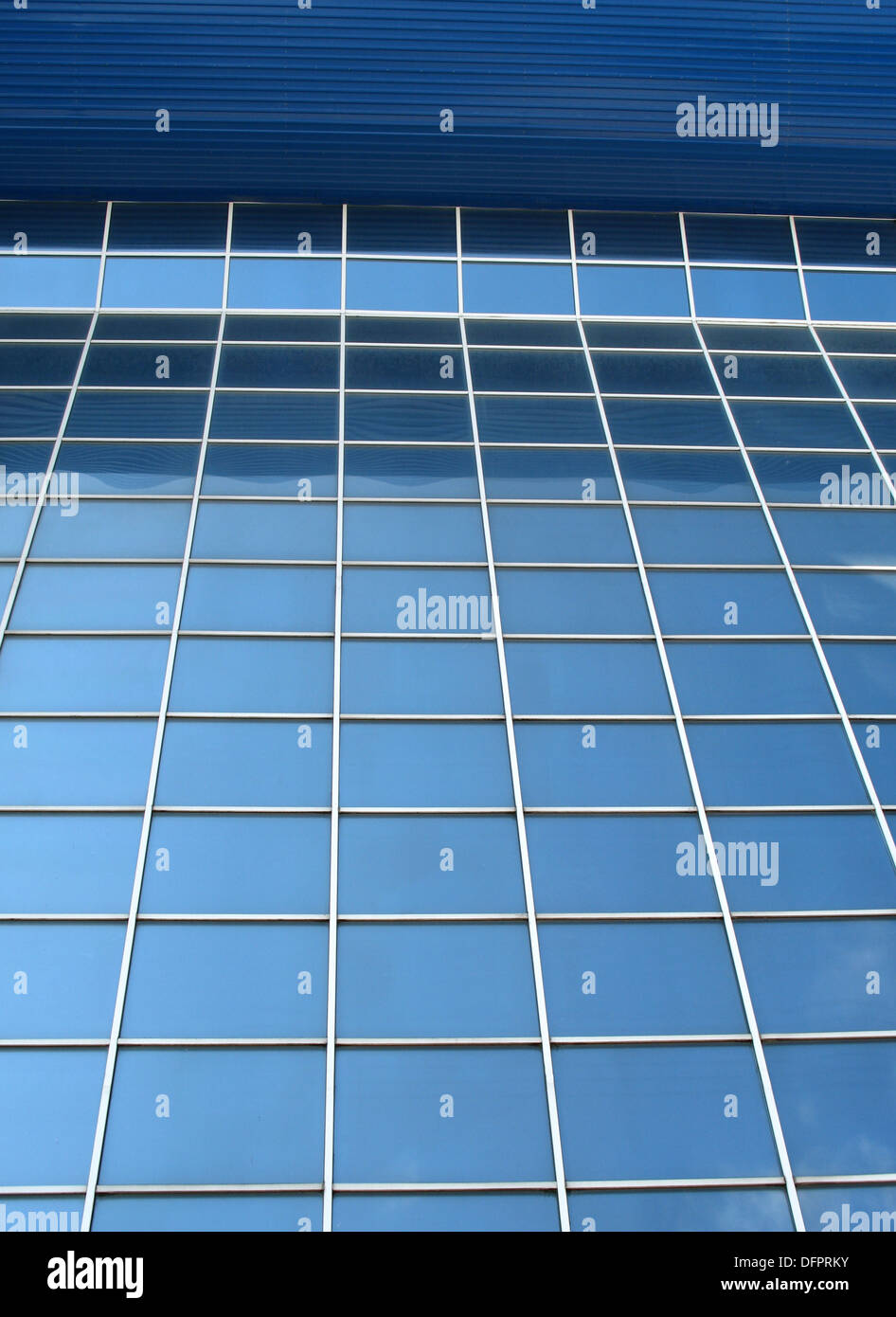 Mirror facade panels hi-res stock photography and images - Alamy