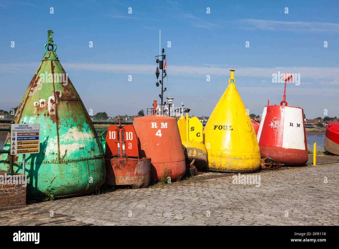 Navigation buoys uk hires stock photography and images Alamy
