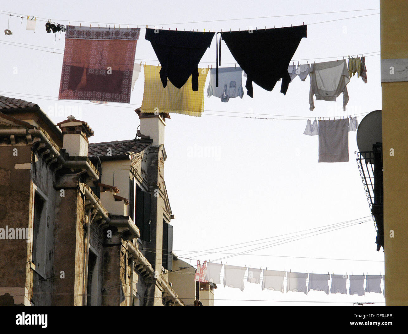 Laundry drying in the Cannaregio, Venice. Italy Stock Photo Alamy