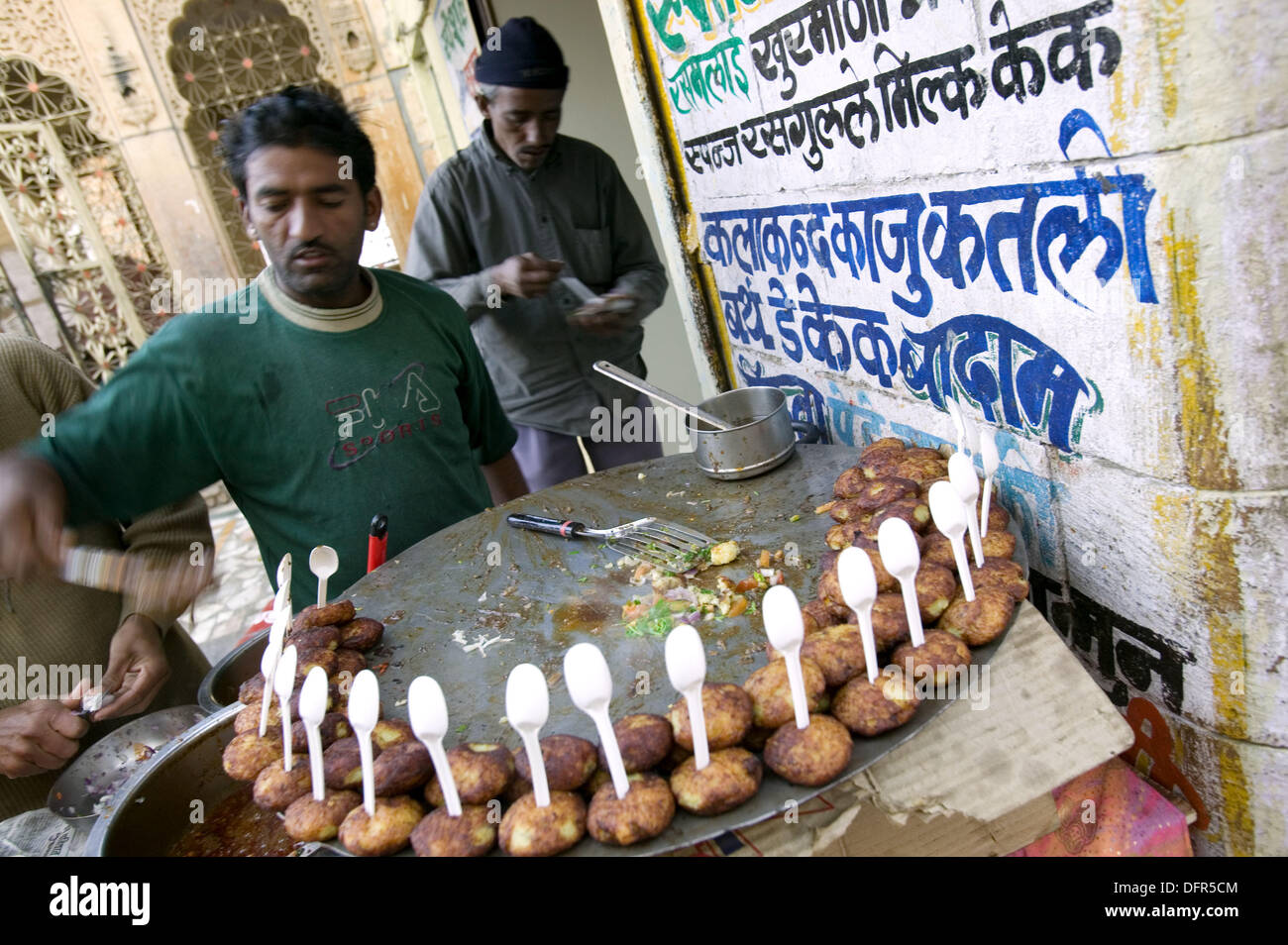Street food vendor. Jaisalmer. Rajasthan. India Stock Photo Alamy