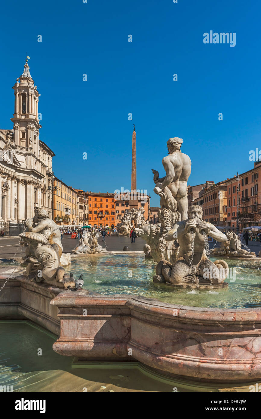Piazza Navona, Fontana del Moro and Fontana dei Fiumi, Rome, Lazio ...