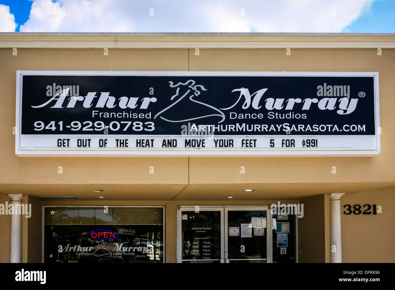 Arthur murray dance hires stock photography and images Alamy