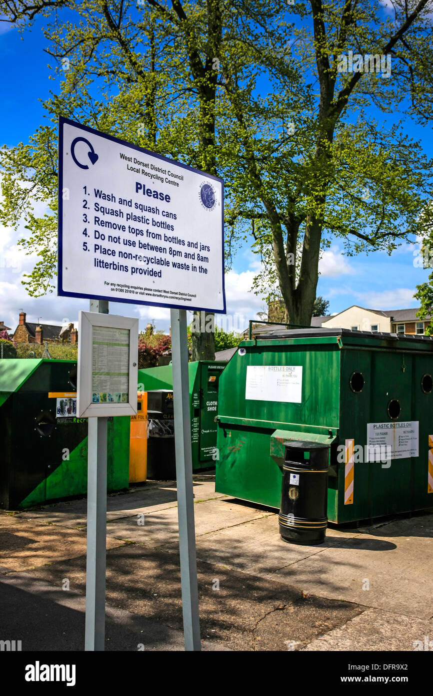 Recycling do's and dont's at the Sherborne Center in Dorset Stock Photo