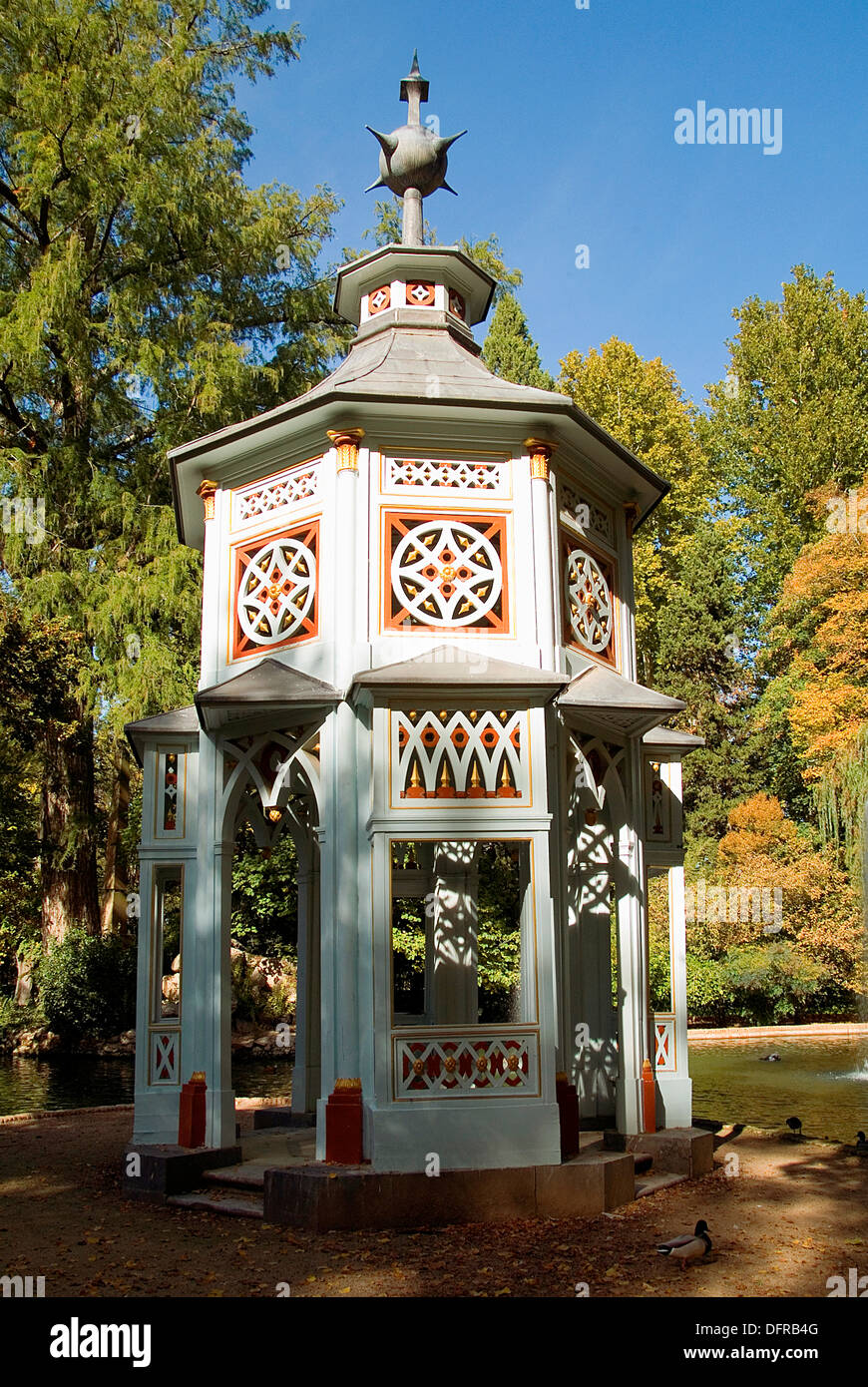 18th century chinese garden hi-res stock photography and images - Alamy