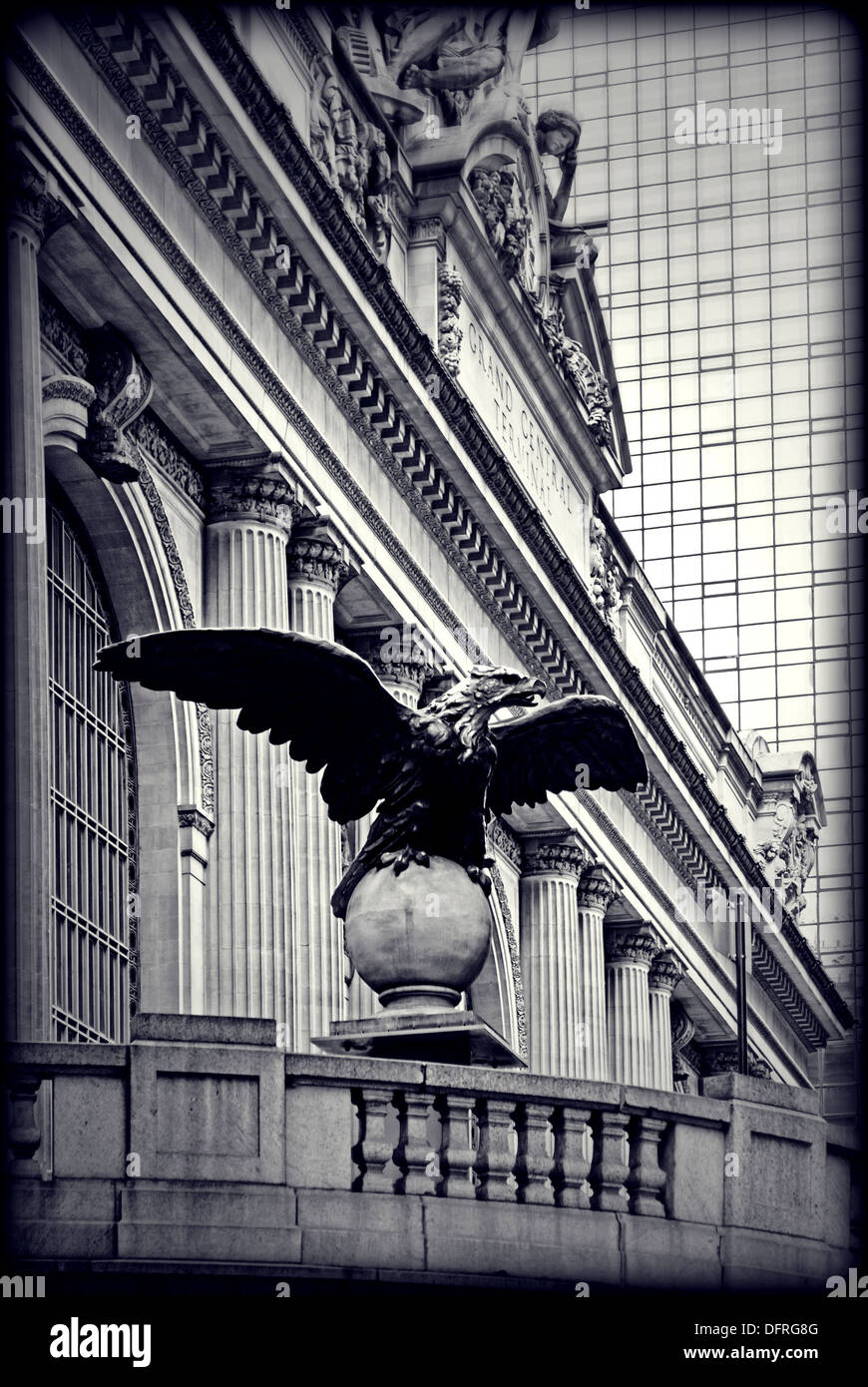 Eagle statue on the facade of Grand Central Terminal train station in New York City Stock Photo