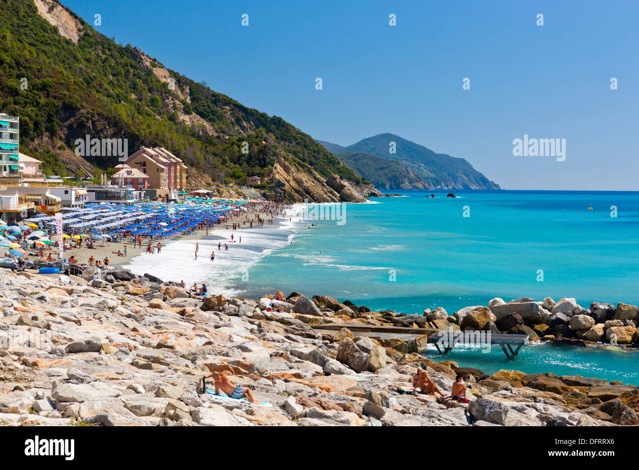 Beach at Deiva Marina, Riviera di levante, Province of La Spezia, Liguria,  Italy Stock Photo - Alamy