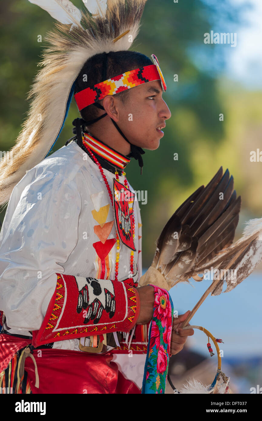 Chumash native american regalia headdress hires stock photography and