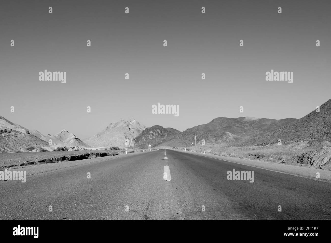 Arid desert landscape stone Black and White Stock Photos & Images - Alamy
