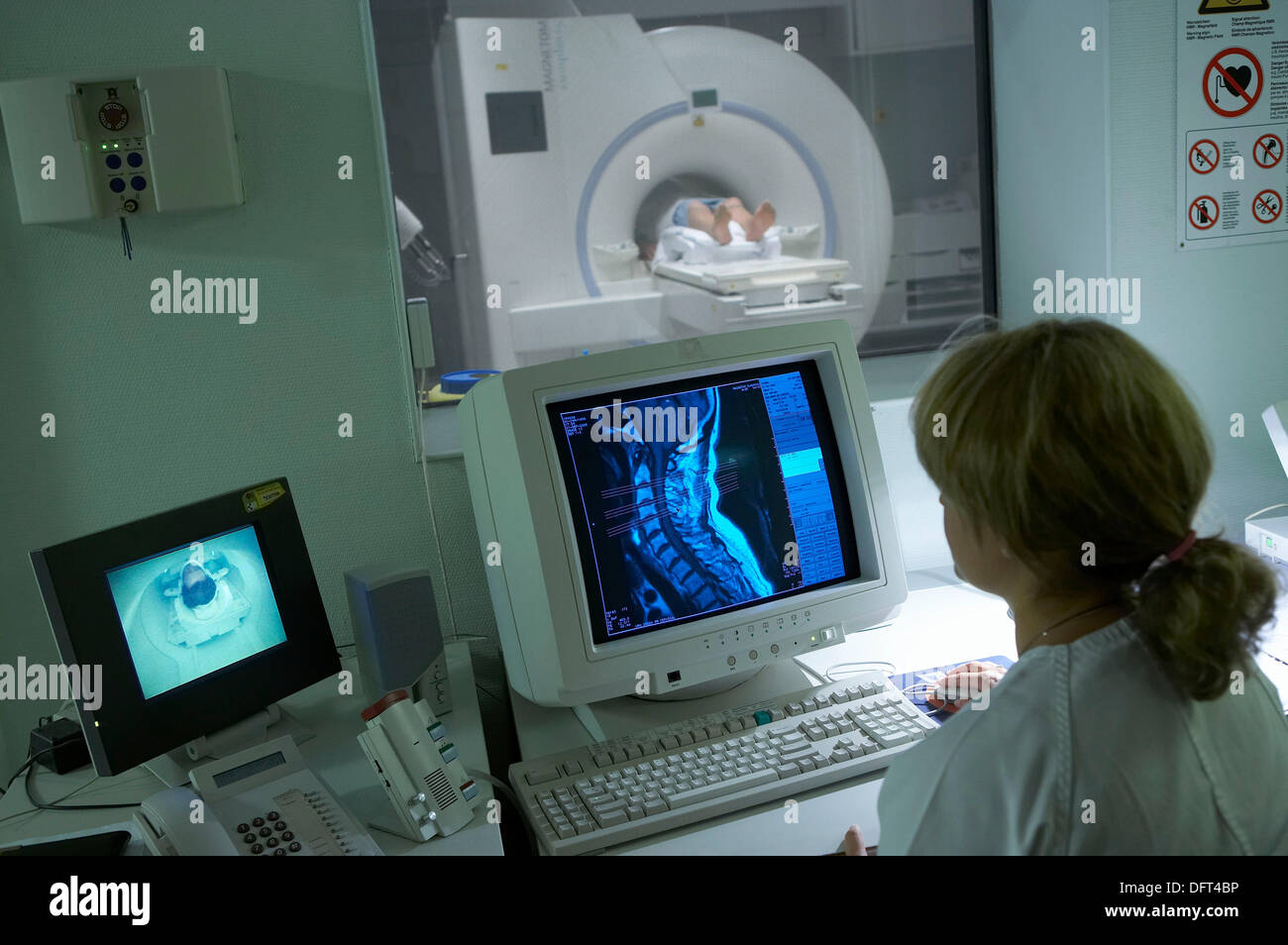 NMR (Nuclear Magnetic Resonance), medical imaging for diagnosis. Hospital  Universitario Gran Canaria Doctor Negrin, Las Palmas Stock Photo - Alamy