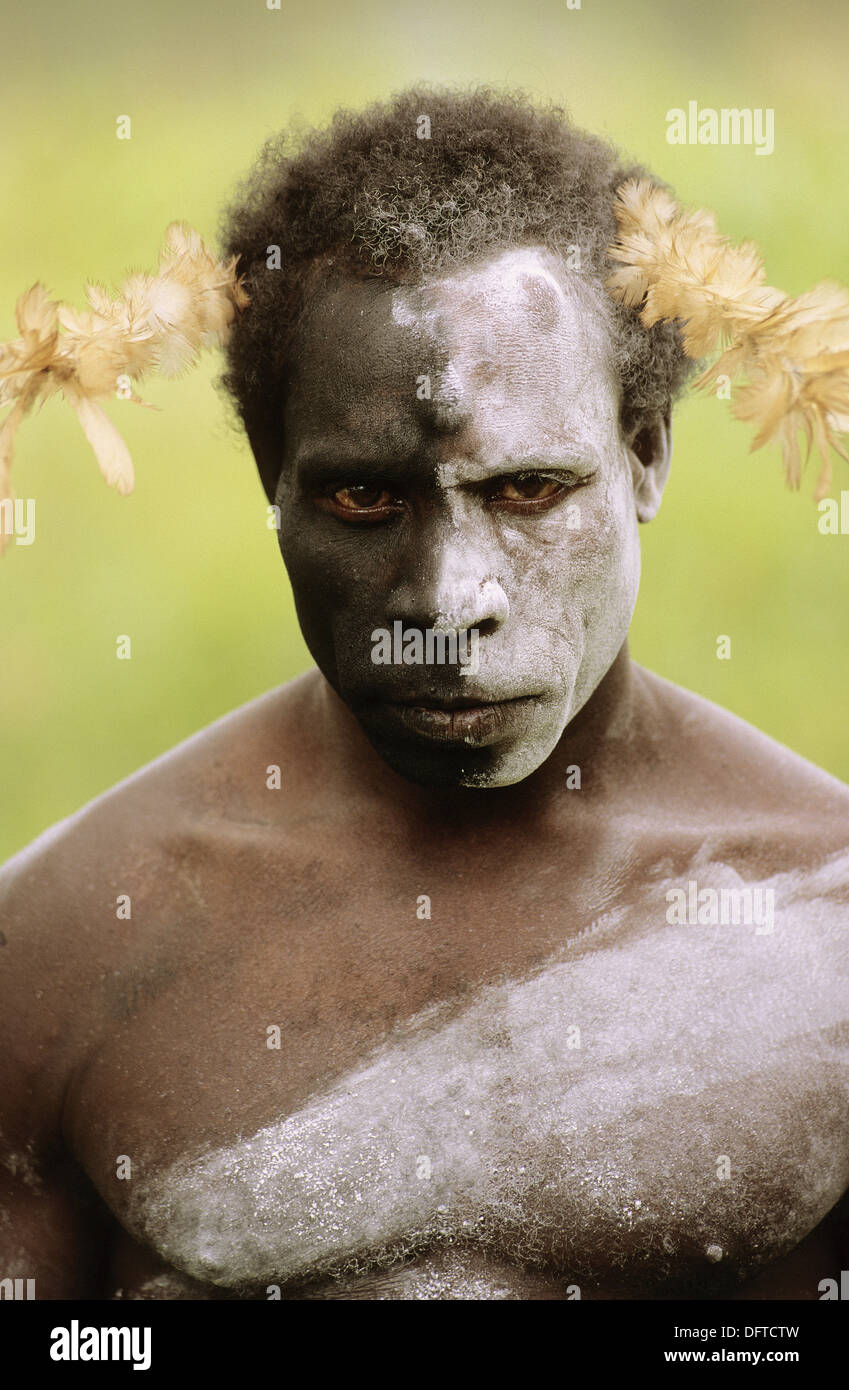 Azmat Man Portrait asmat hi-res stock photography and images - Alamy