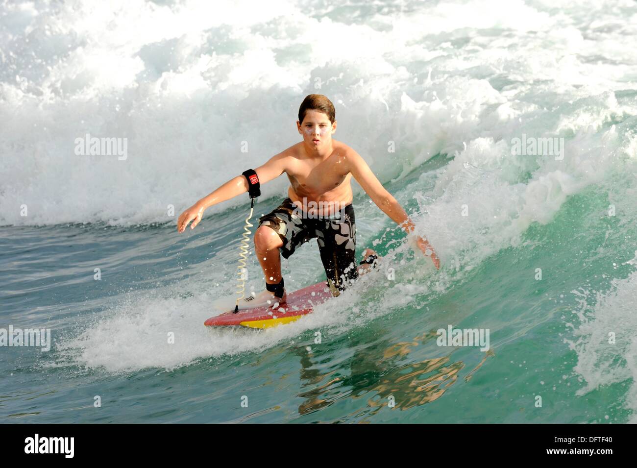 Hawaii surfing hi-res stock photography and images - Alamy