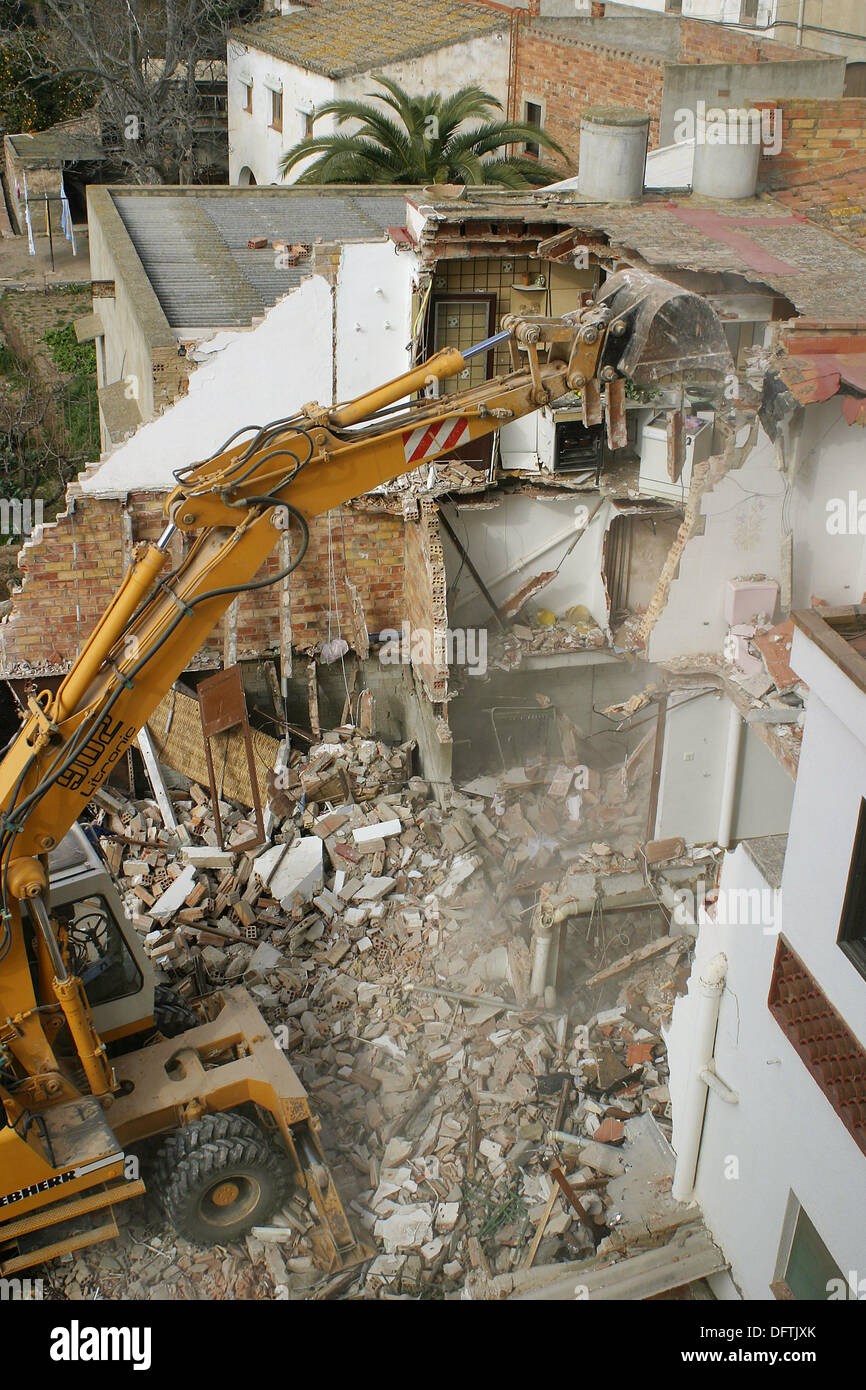 Demolition of old property Stock Photo Alamy