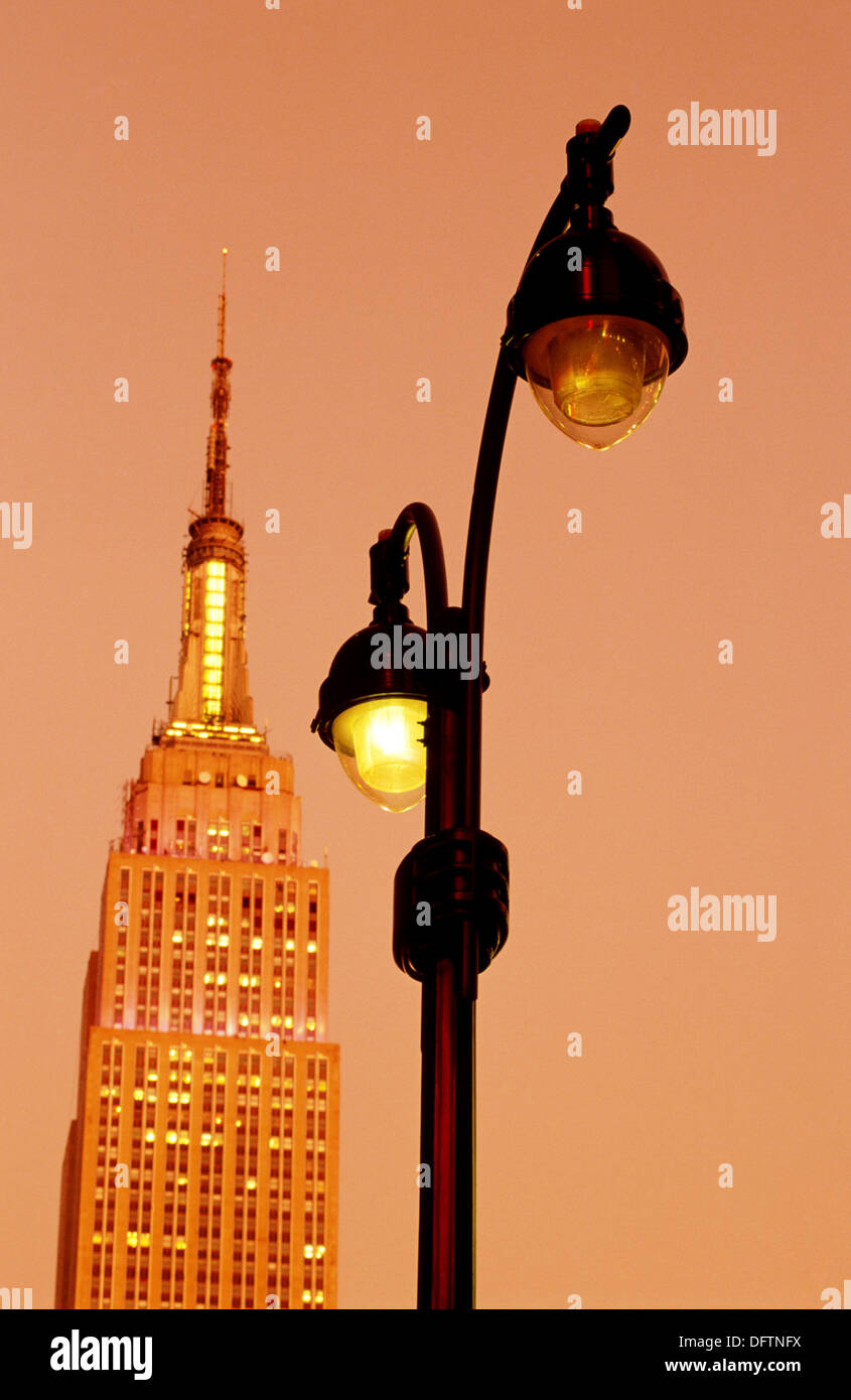 Empire State Building and street light. New York City Stock Photo Alamy