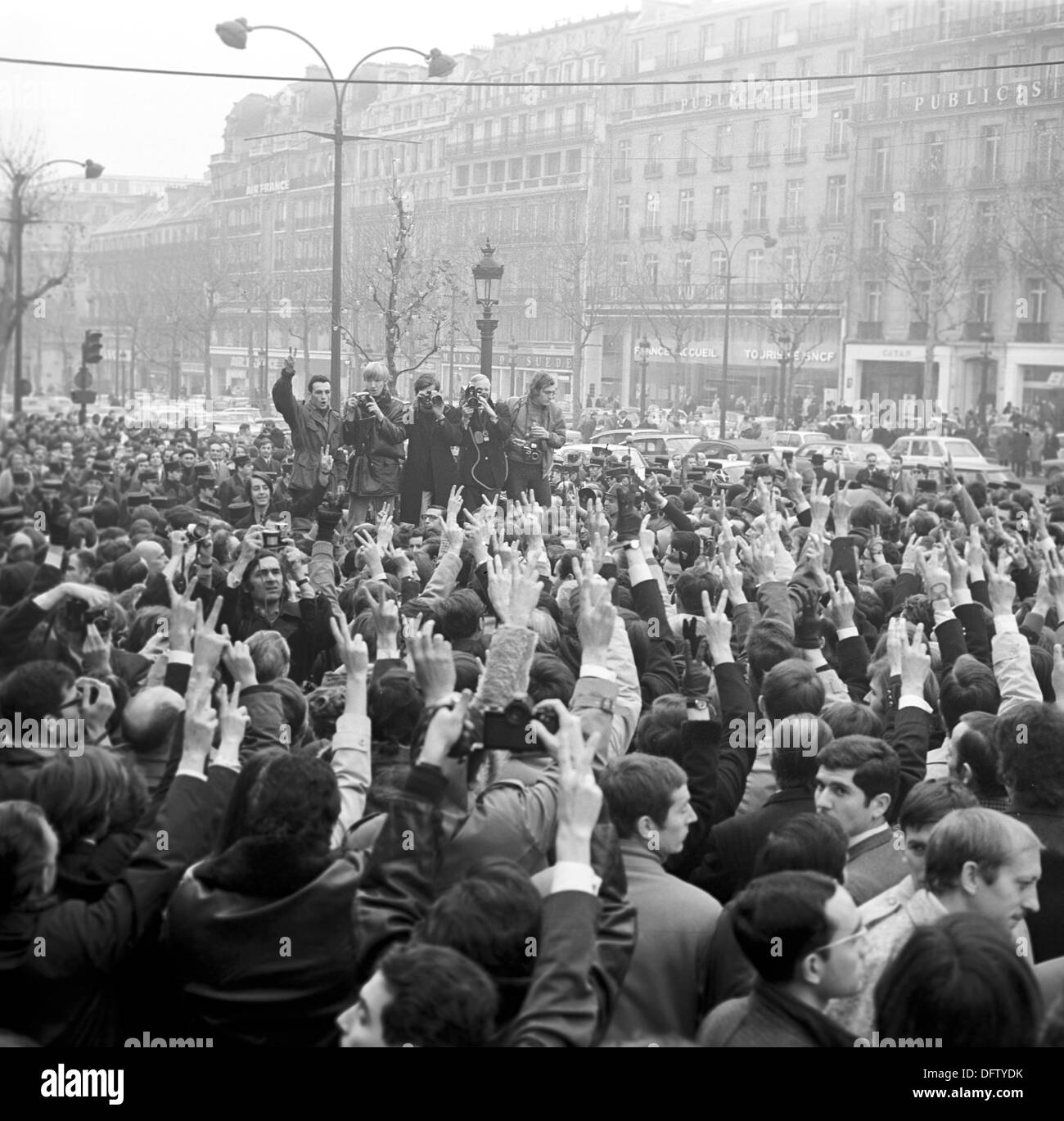 View of a demonstration on the Champs-Élysées on the occasion of the renaming of the Place de l'Etoile to Place Charles-de-Gaulle in Paris, France, 13 November 1970. The square was renamed to honour former president de Gaulle who had died recently. The center of the star square is the Arc de Triomphe. Photo. Wilfried Glienke Stock Photo
