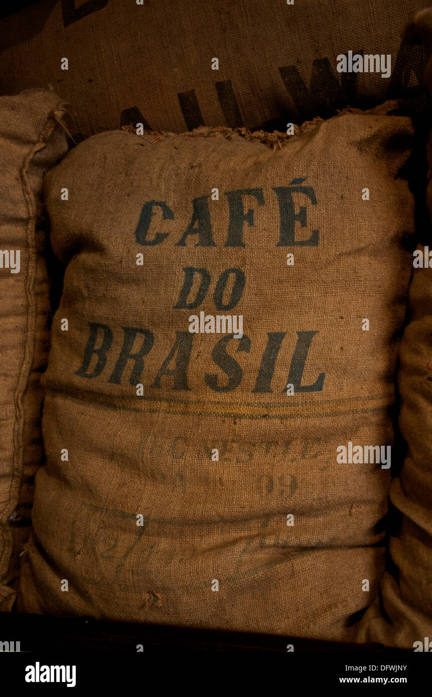 Hessian jute sack marked CAFÉ DO BRASIL used to import coffee Stock Photo