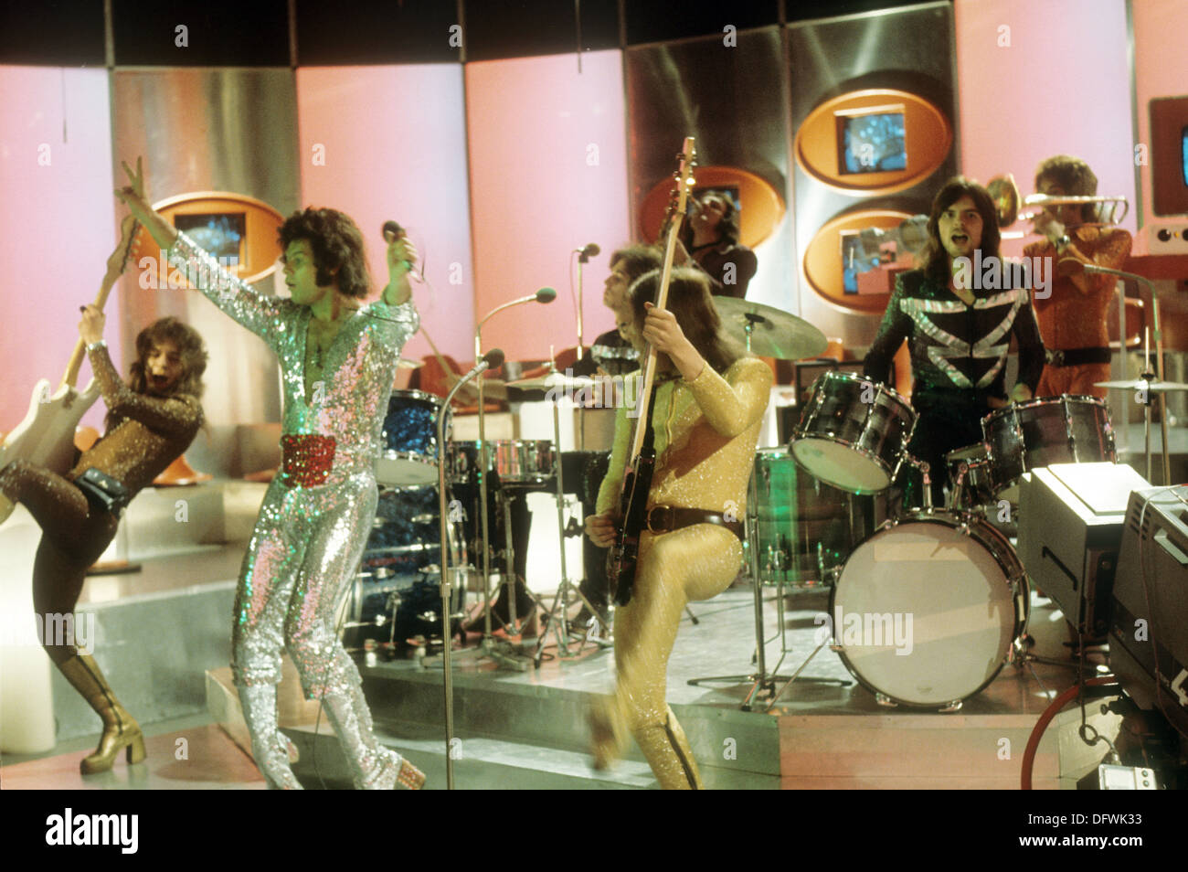 Glitter band pop group 1976 hires stock photography and images Alamy