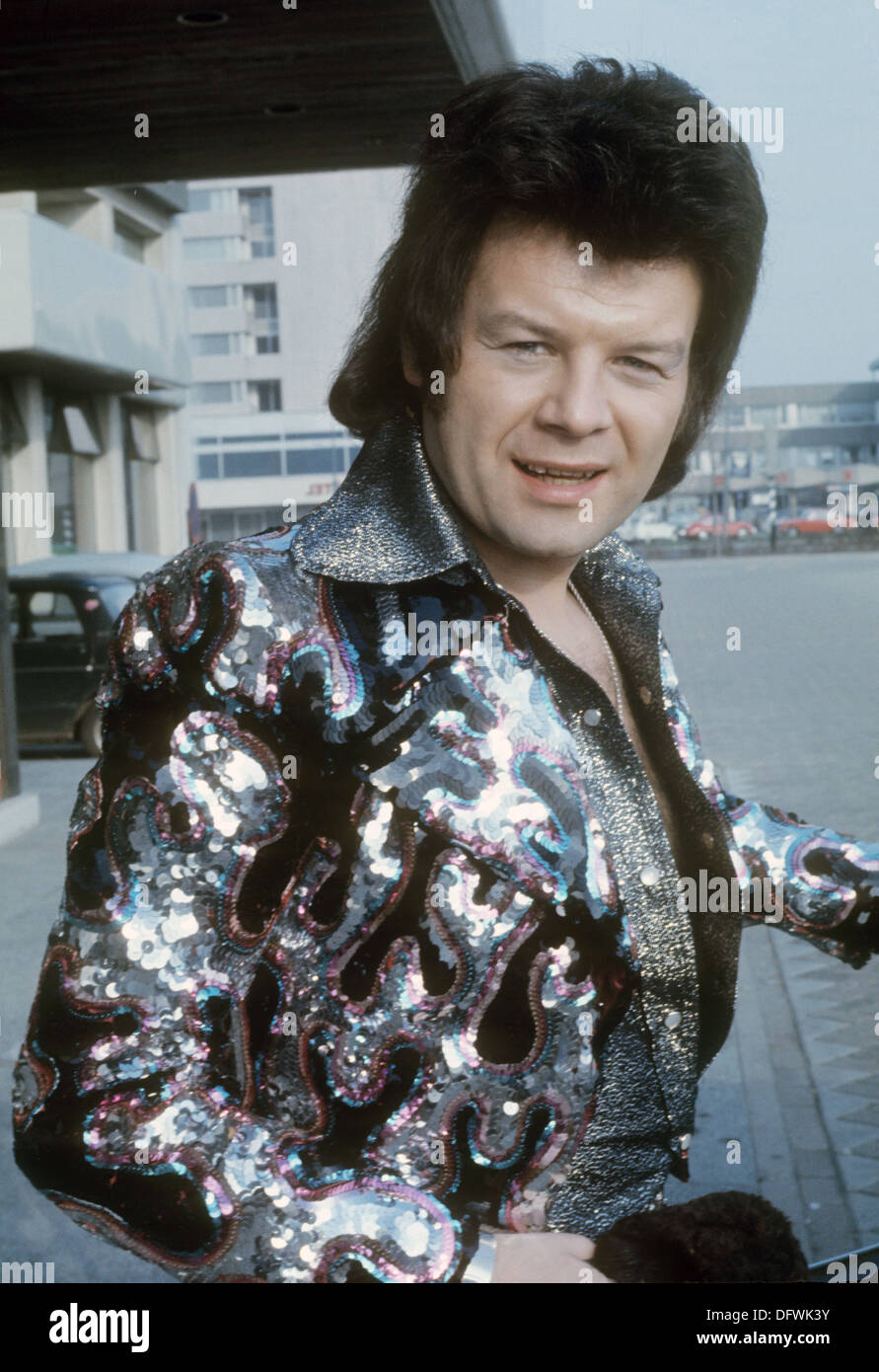 GARY GLITTER UK pop singer about 1973 Stock Photo Alamy