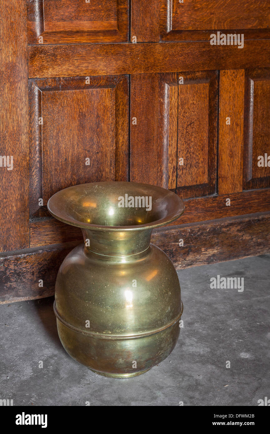 Vintage Bar/Saloon Brass Spitoons. Lot of 2 - agrohort.ipb.ac.id