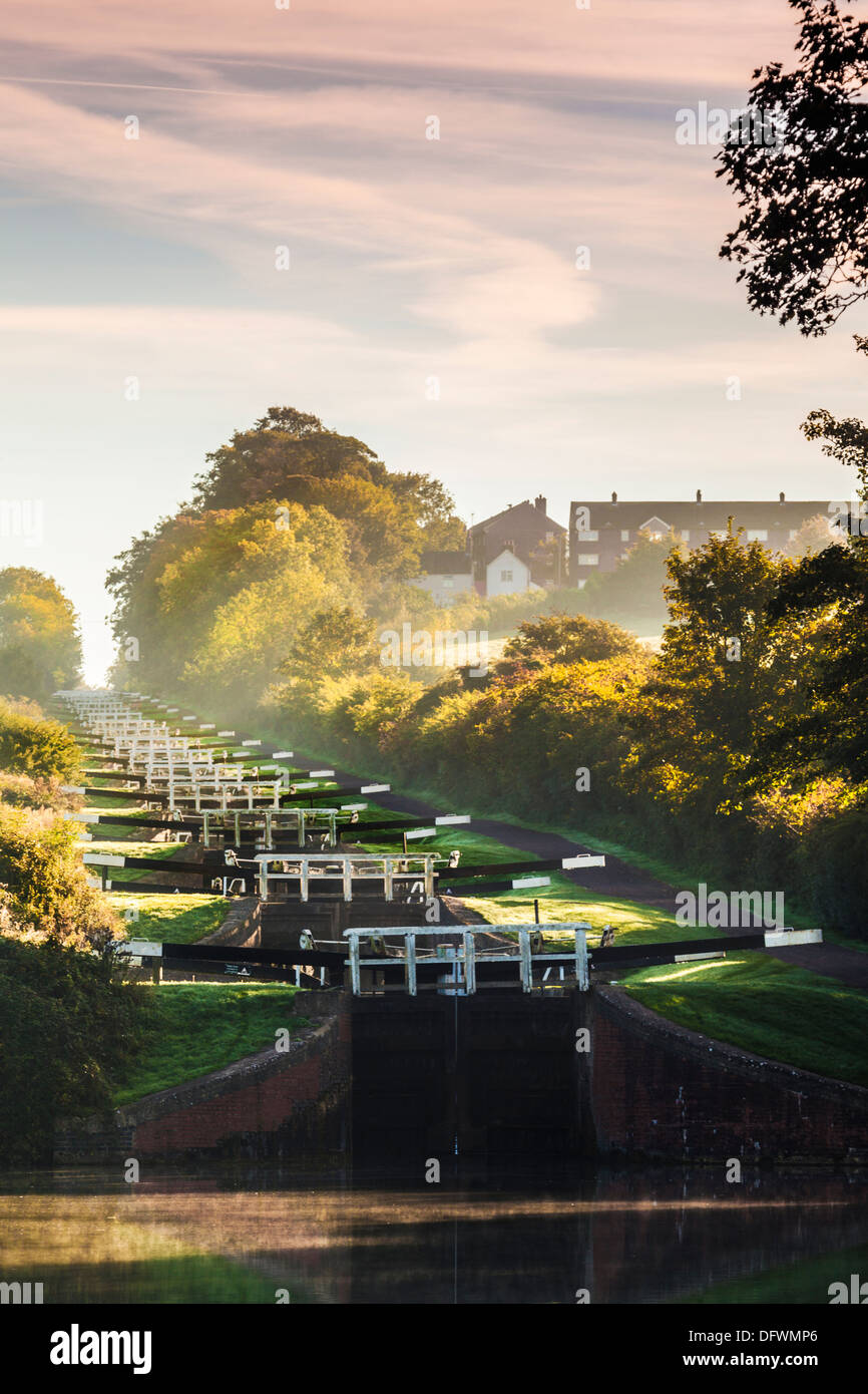 Early morning at Caen Hill Locks on the Kennet and Avon Canal in Devizes, Wiltshire. Stock Photo