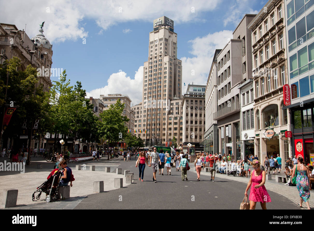 pedestrian zone and shopping street Meir and KBC Tower in Antwerp, Belgium,  Europe Stock Photo - Alamy