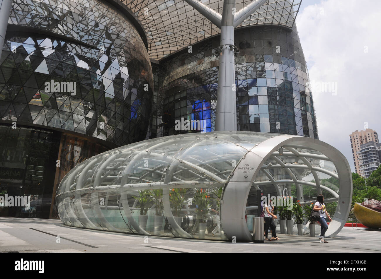 Asia / Singapore - November 22, 2019 : Louis Vuitton LV store in Singapore  Orchard Road ION shopping mall. The Louis Vuitton company operates with mor  Stock Photo - Alamy