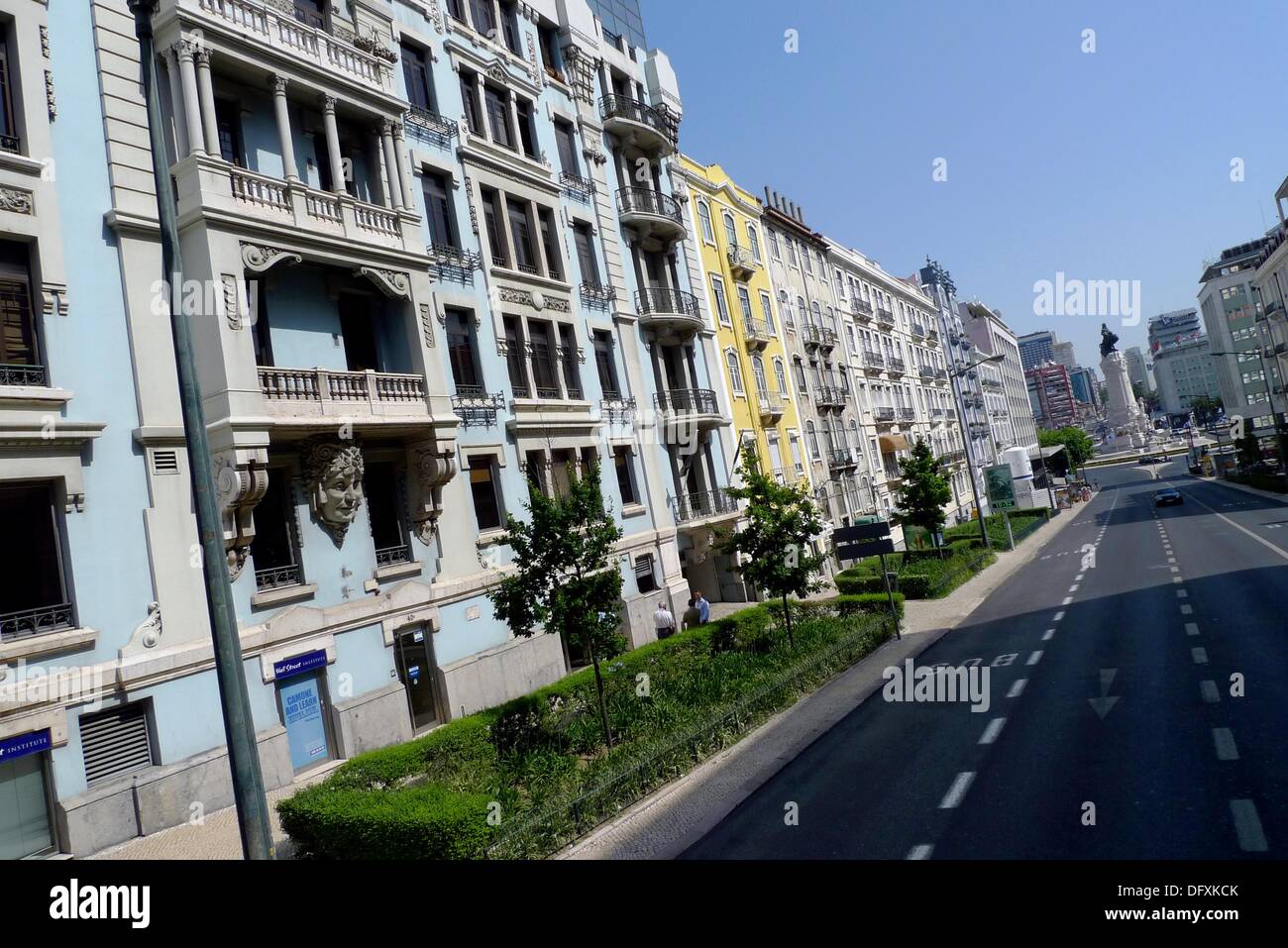 Rua Braamcamp with Marqués de Pombal monument, Lisbon, Portugal Stock Photo  - Alamy