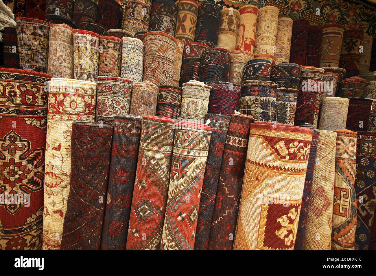 Middle eastern rugs hi-res stock photography and images - Alamy