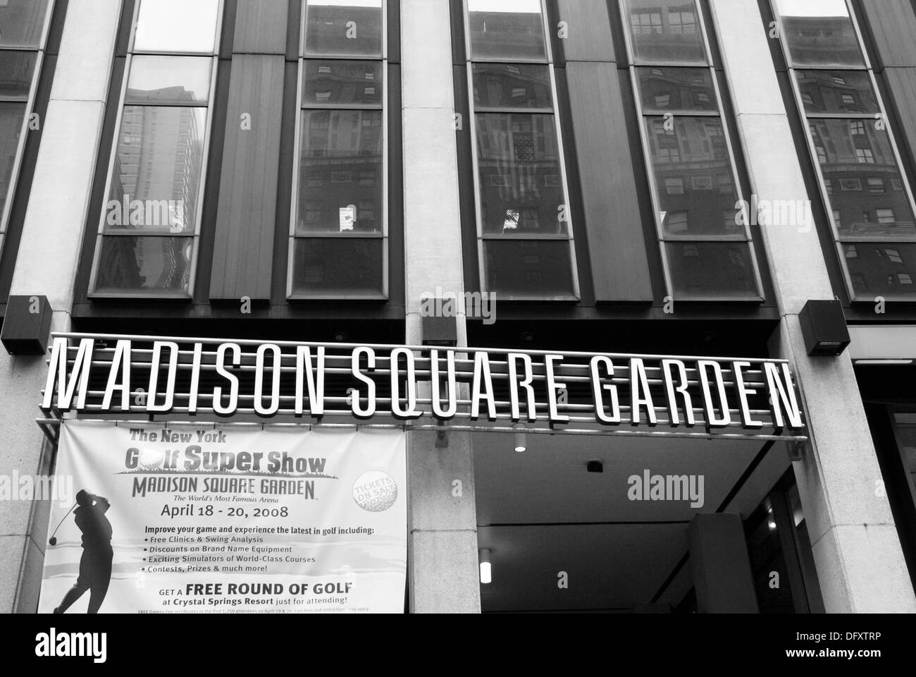 Madison Square Garden Black And White Stock Photos Images Alamy