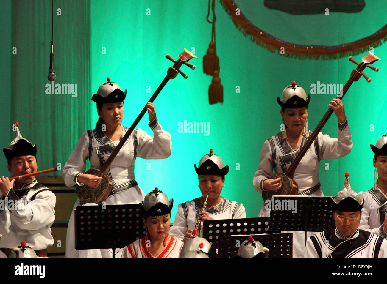 Traditional dance and song Ulaan Baatar Mongolia Stock Photo