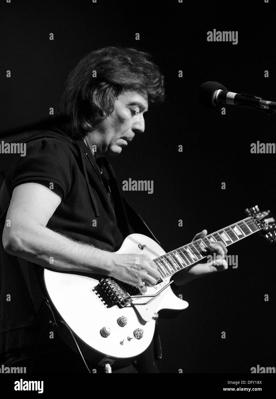 Steve hackett playing guitar hi-res stock photography and images - Alamy