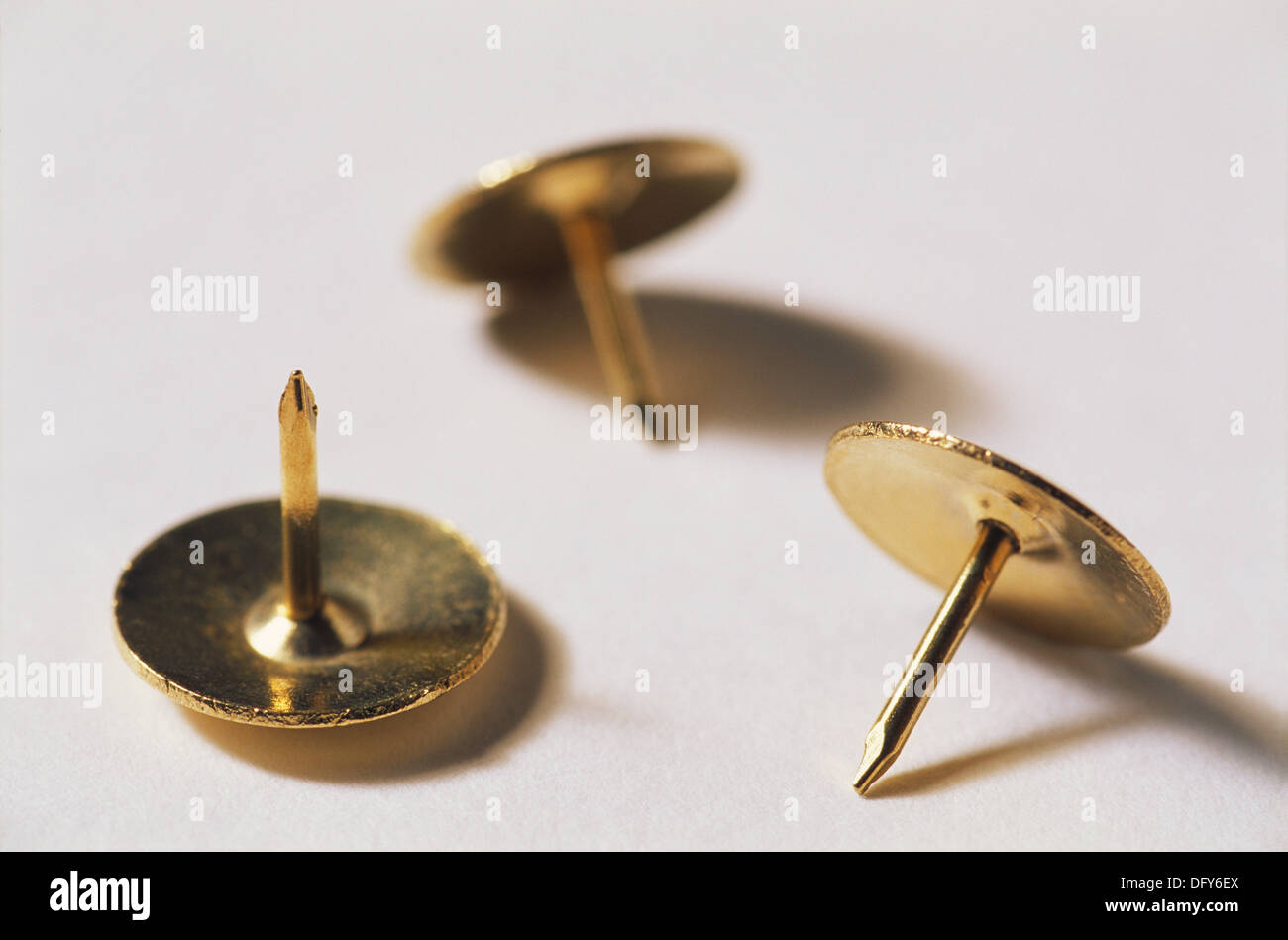 Three drawing pins hi-res stock photography and images - Alamy