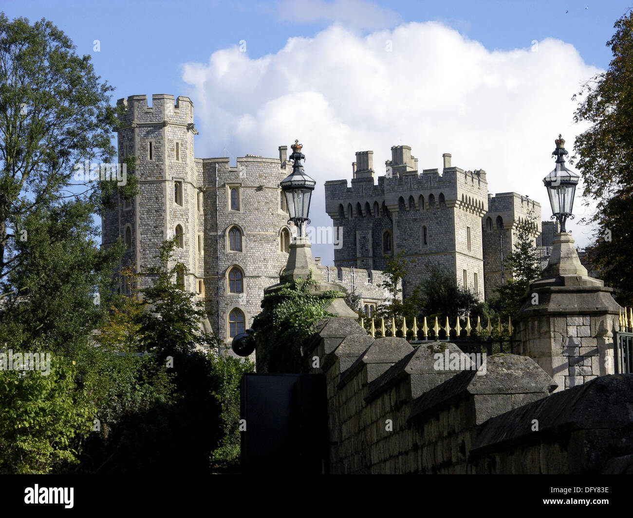 Edward iii tower windsor castle hires stock photography and images Alamy