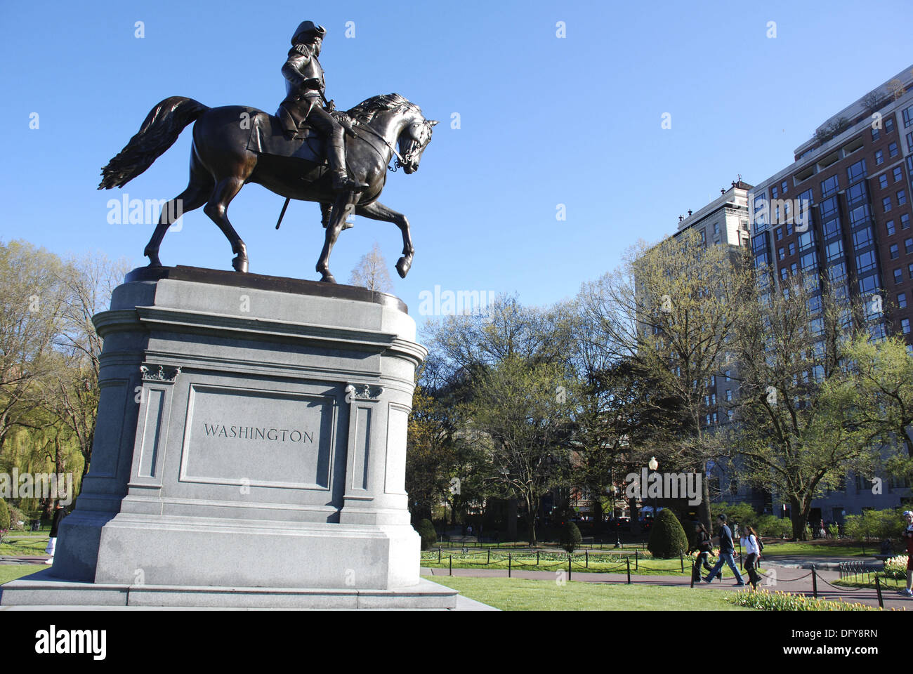 Boston, Washington statue in Boston Common park Stock Photo Alamy