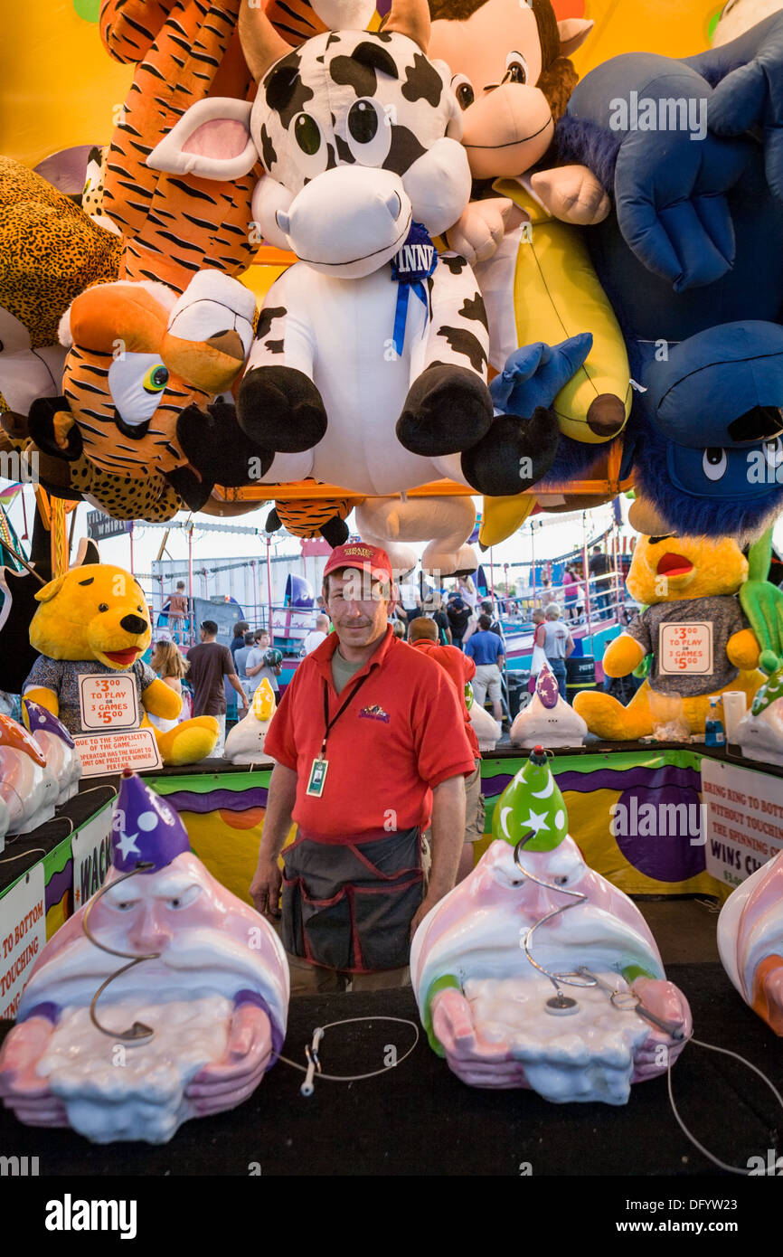 Large stuffed animals hi-res stock photography and images - Alamy