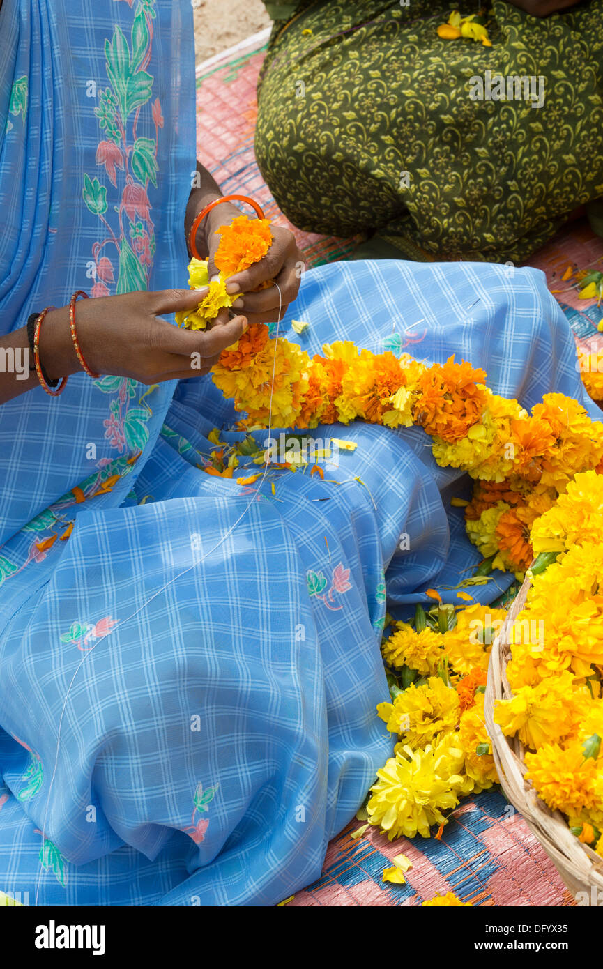 Indian rural women hi-res stock photography and images - Page 9 - Alamy